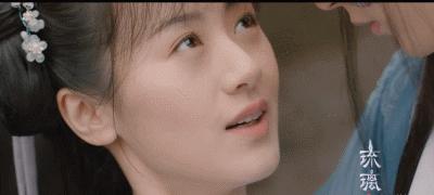 琉璃让成毅受的委屈,琉璃被浇开水后续