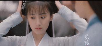 琉璃让成毅受的委屈,琉璃被浇开水后续