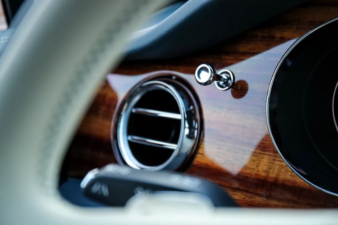 奢侈品带来自信,奢侈品彰显自己的实力