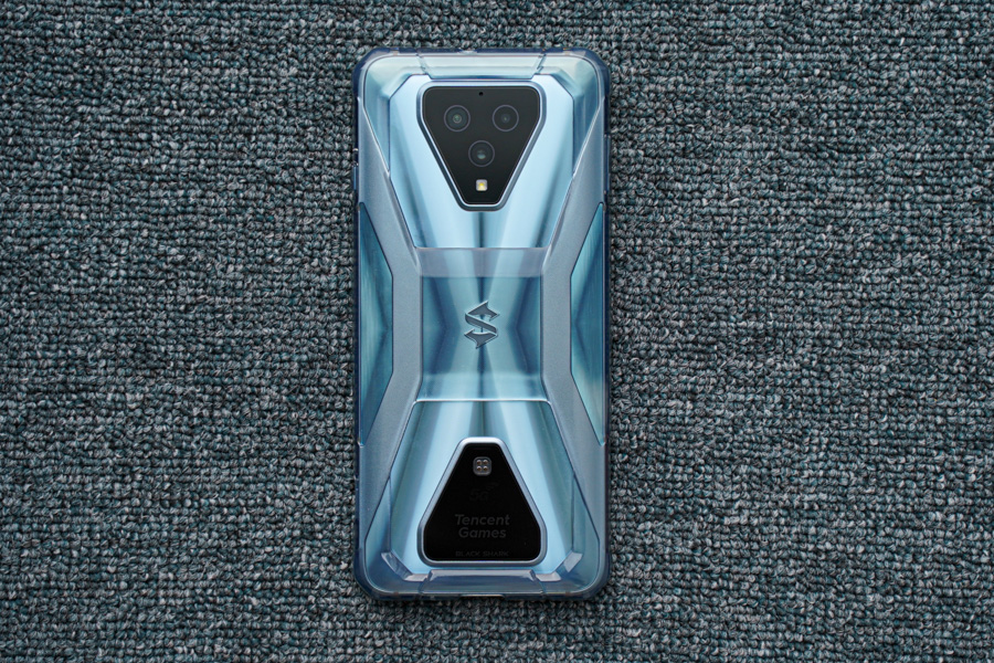 腾讯黑鲨游戏手机3S开箱：风格仍然鲜明，娱乐体验继续提升