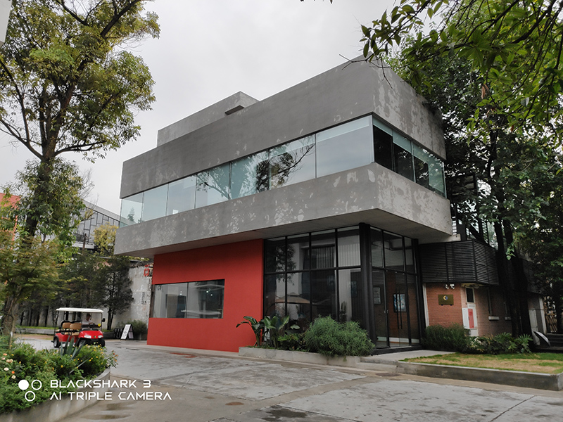 腾讯黑鲨游戏手机3S开箱：风格仍然鲜明，娱乐体验继续提升