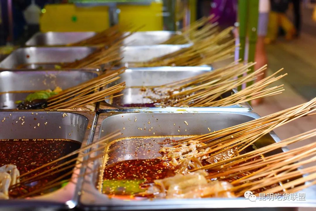 昆明好玩的夜市街推荐,昆明市中心有什么景点吗