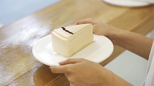 中山北路新开纯白“浪漫满屋”，好口味的千层甜品店，价格仅占某网红L家½…