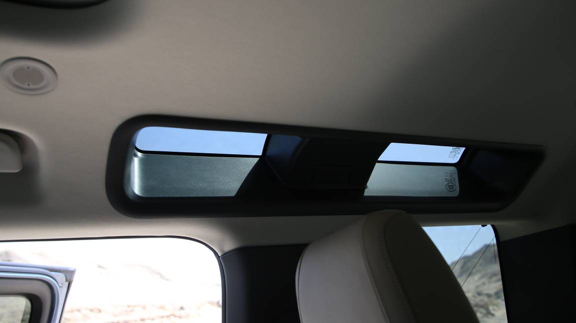 没大梁的卫士还能越野吗,越野感十足全新路虎卫士实车