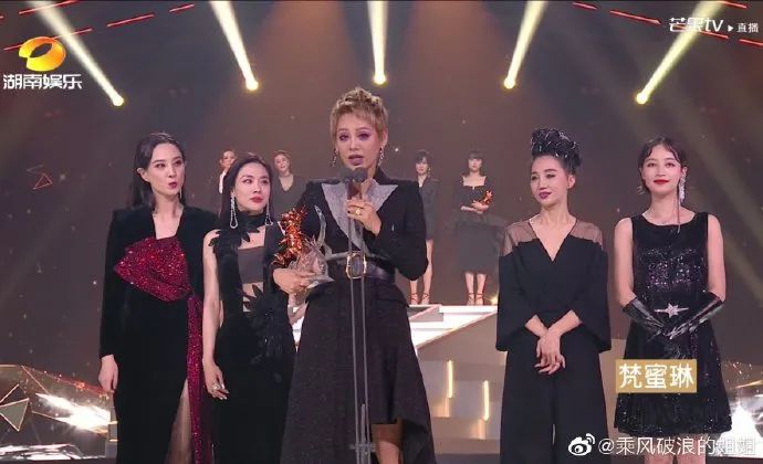 张含韵金晨王霏霏沈梦辰组团出道,金晨沈梦辰张含韵王霏霏拍抖音