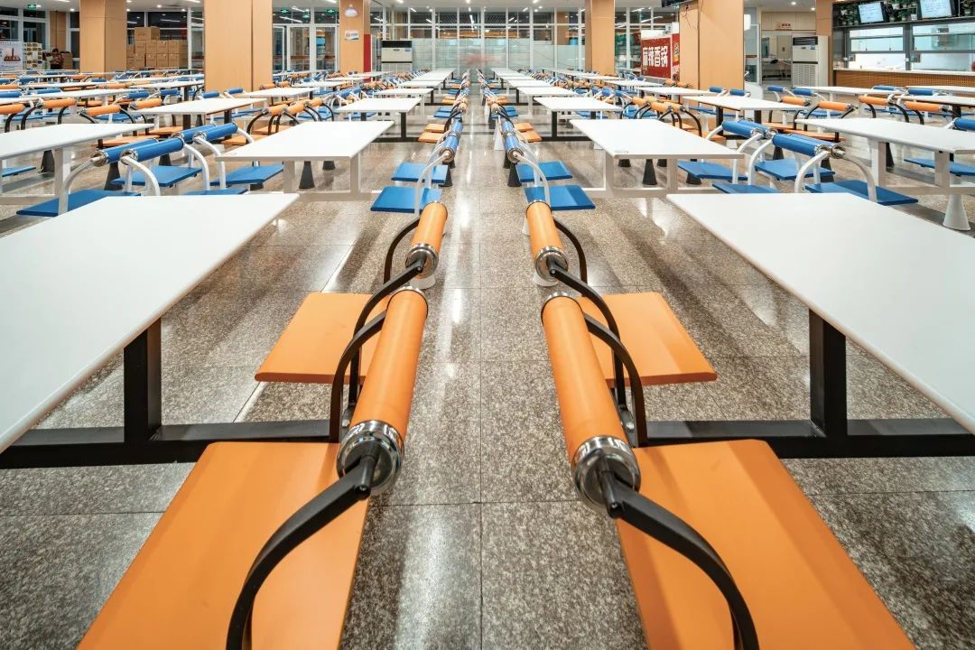 大型食堂装修,食堂重新装修改造翻新