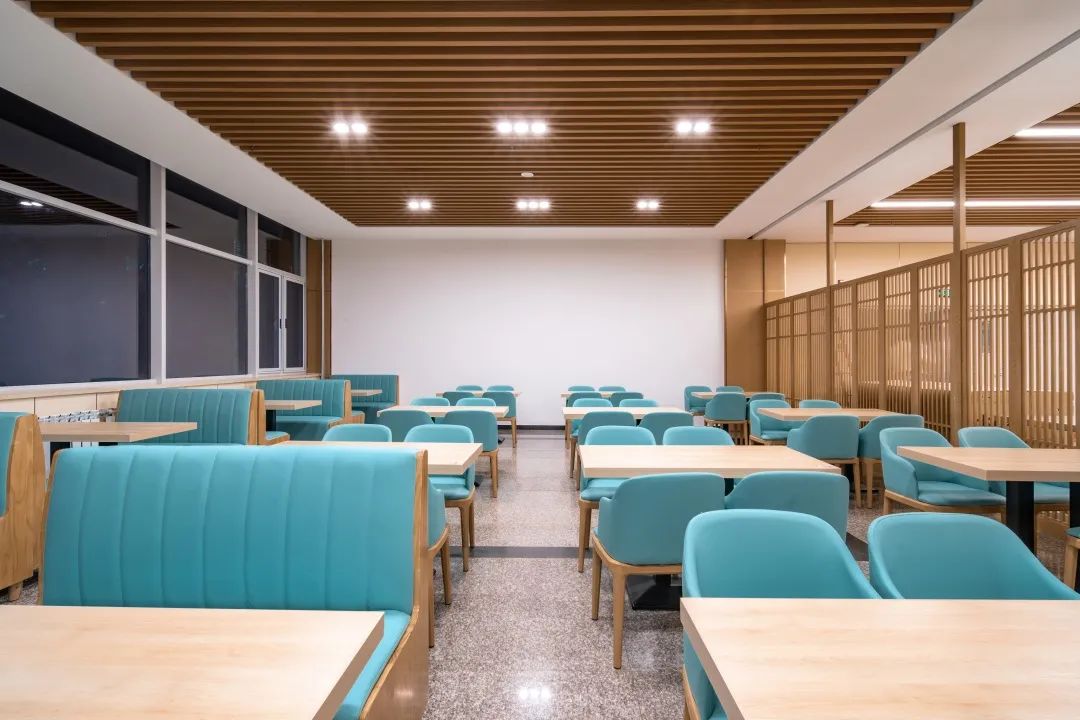 大型食堂装修,食堂重新装修改造翻新