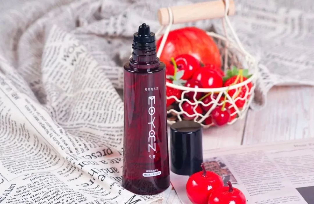 女性头发少头顶秃戴假发片可以吗,假发有的地方秃了怎么补救