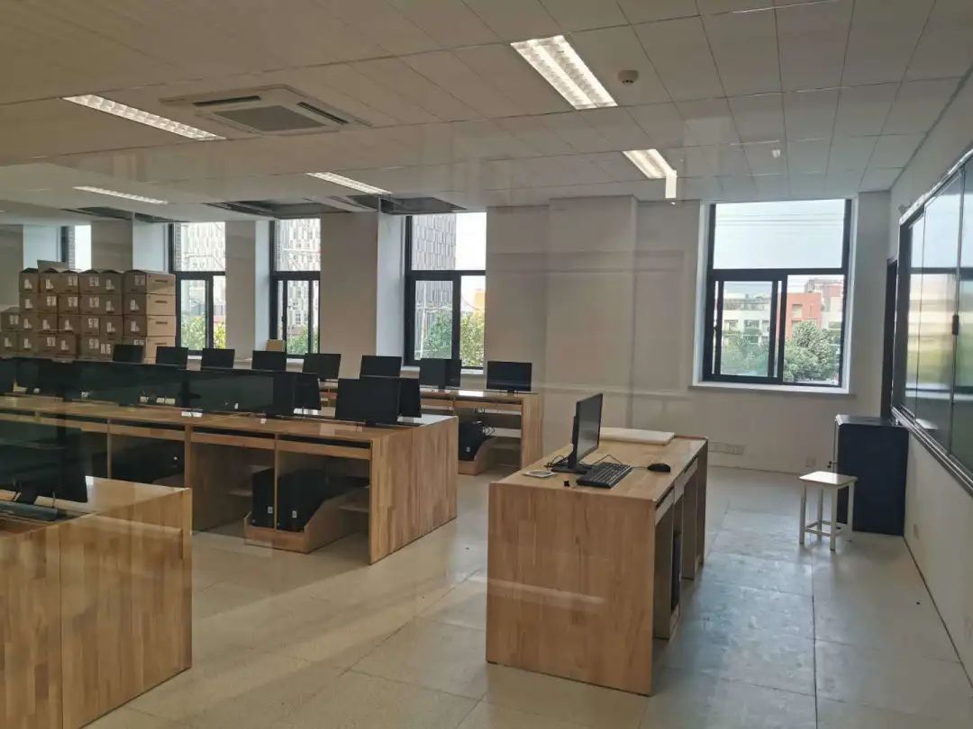 瀹樺鍗楀笀闄勪腑鏍戜汉,鏍戜汉瀛︽牎鍔涗汉鏍″尯甯堣祫鍔涢噺