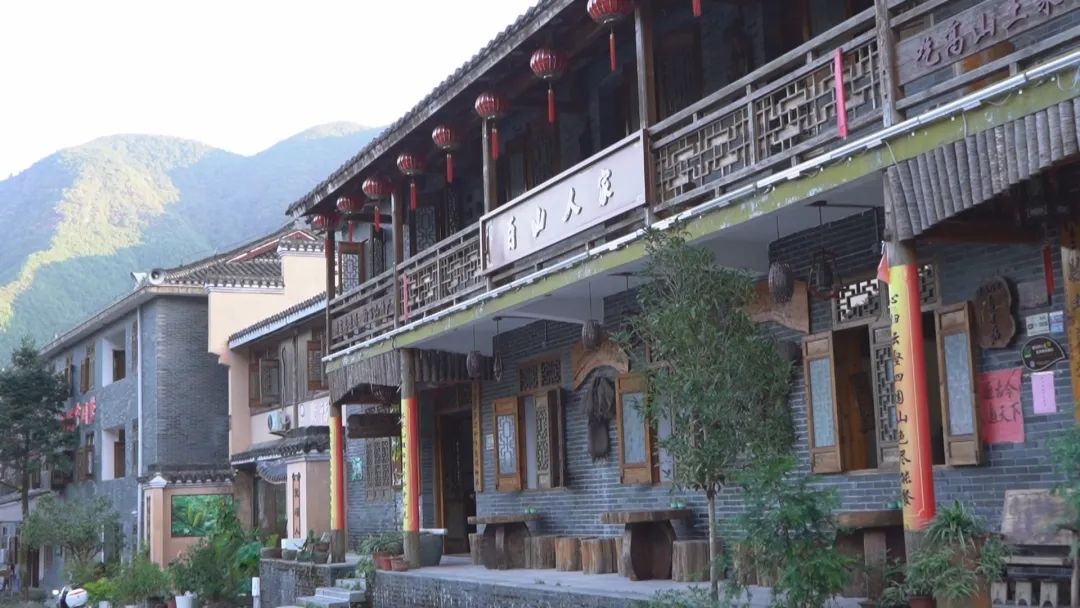 背靠梨树致富案例,背靠大树赚钱