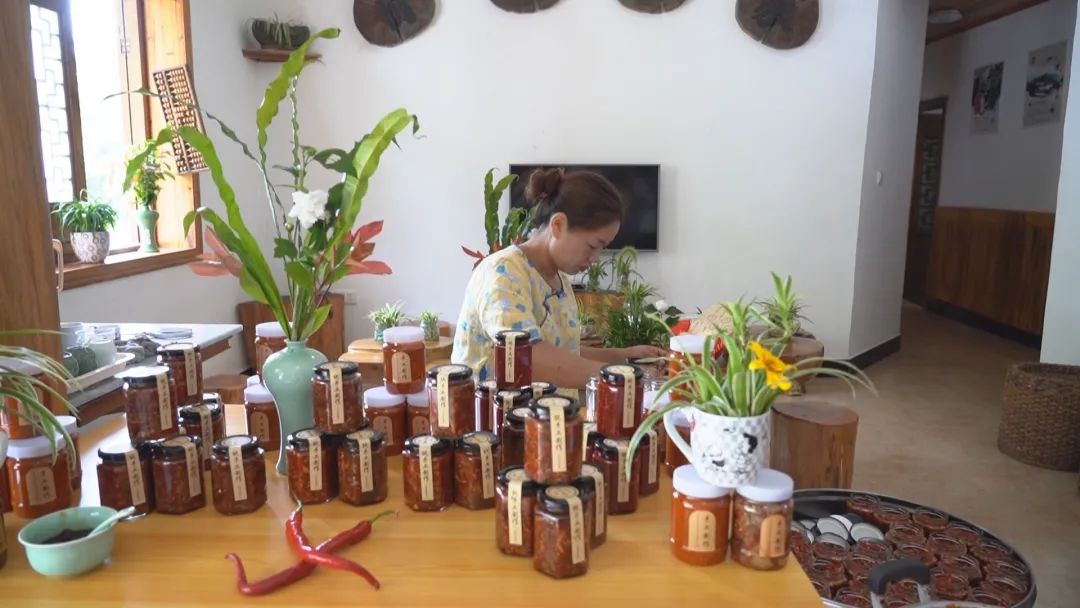 背靠梨树致富案例,背靠大树赚钱