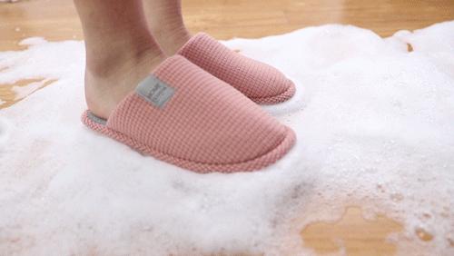 棉拖鞋臭脚臭怎么回事,光脚穿棉拖为什么脚臭脚痒