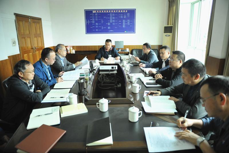 陕煤集团党委中心组学习精神,积极推动集团党委理论中心组学习