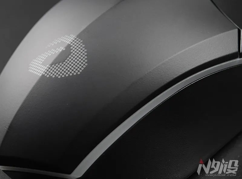 达尔优电竞鼠标em910,达尔优鼠标牧马人em915咋拆