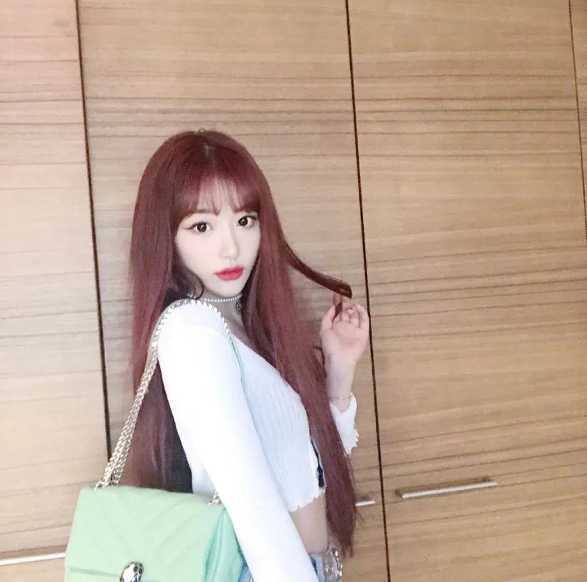 最新秋季穿搭攻略一件卫衣就够了,初秋穿搭秋冬卫衣