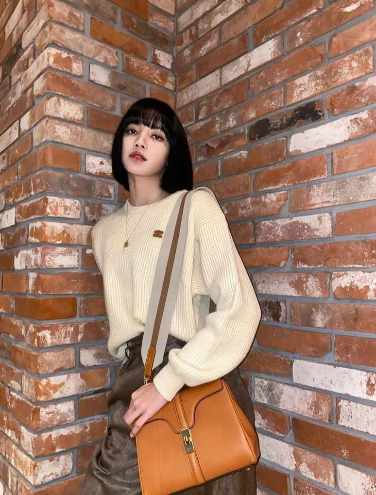 最新秋季穿搭攻略一件卫衣就够了,初秋穿搭秋冬卫衣