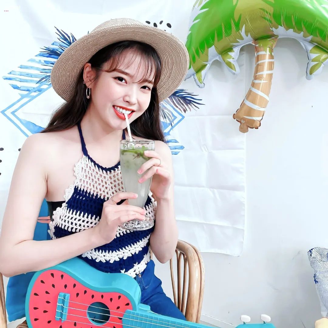 iu李知恩跳舞火的视频daybyday,iu李知恩歌曲blueming完整版在哪听