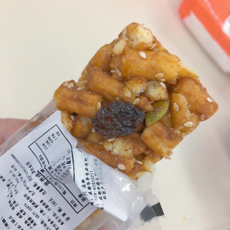 童年回忆杀！82岁的老成都第一代网红糕点铺重新开店啦！杜甫饼、芙蓉酥...快来