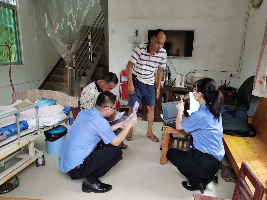 双节到来，检察关怀及时就位