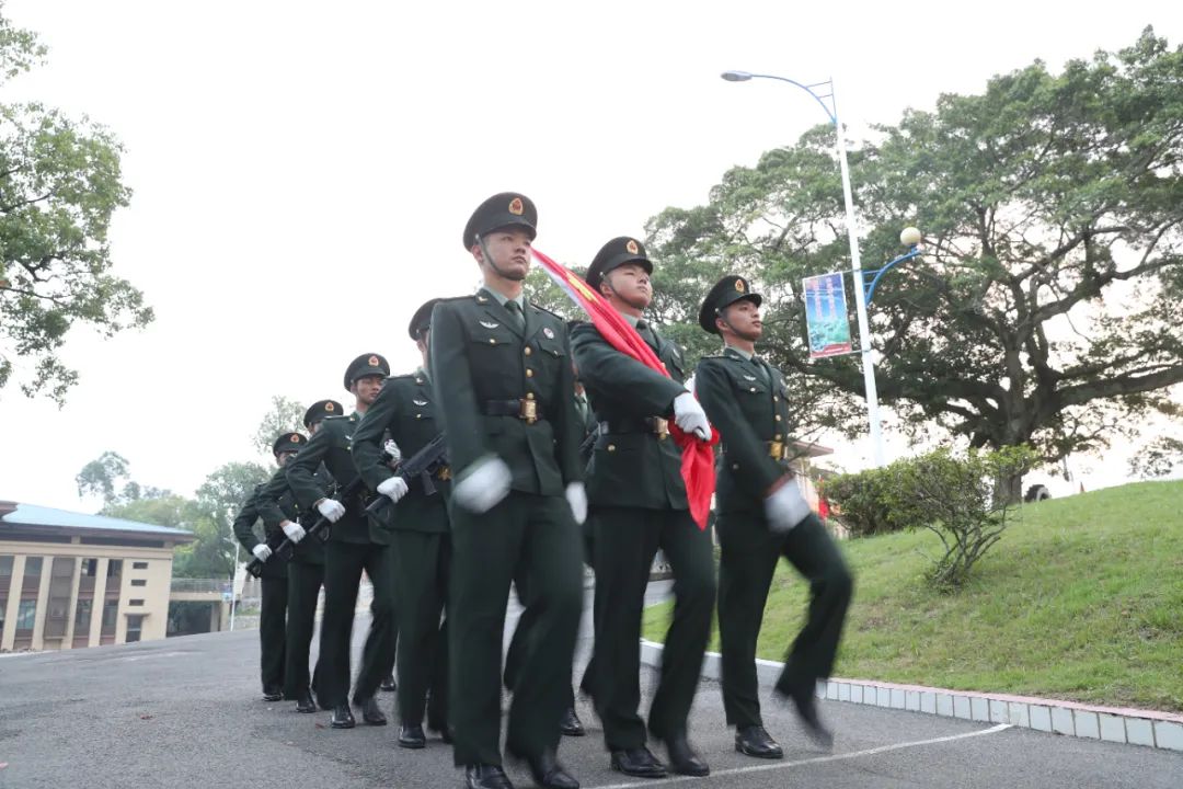 歌唱祖国升旗军乐团,歌唱祖国升旗2008