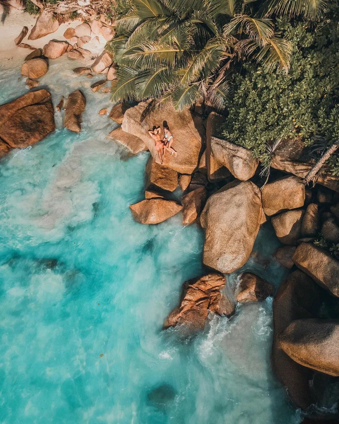 机场值机可以选靠窗的座位吗,早点去机场可以选择喜欢的座位么