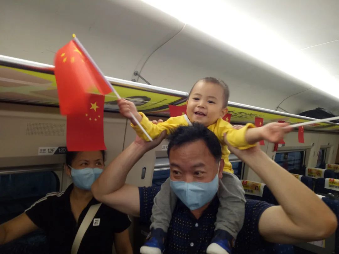 今天福州出发的这趟列车上，竟有这么多故事
