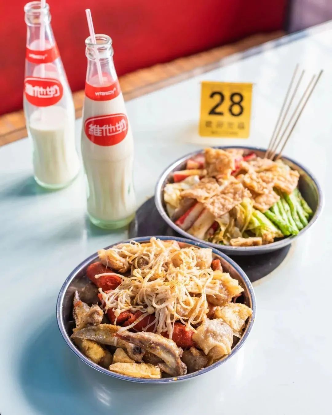 覆盖5个区，这7家“又小又旧”的炸串店，抚慰了不少深夜打工人