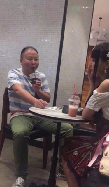 第一次面基聊天技巧是什么,第一次面基要怎么聊天不会尴尬