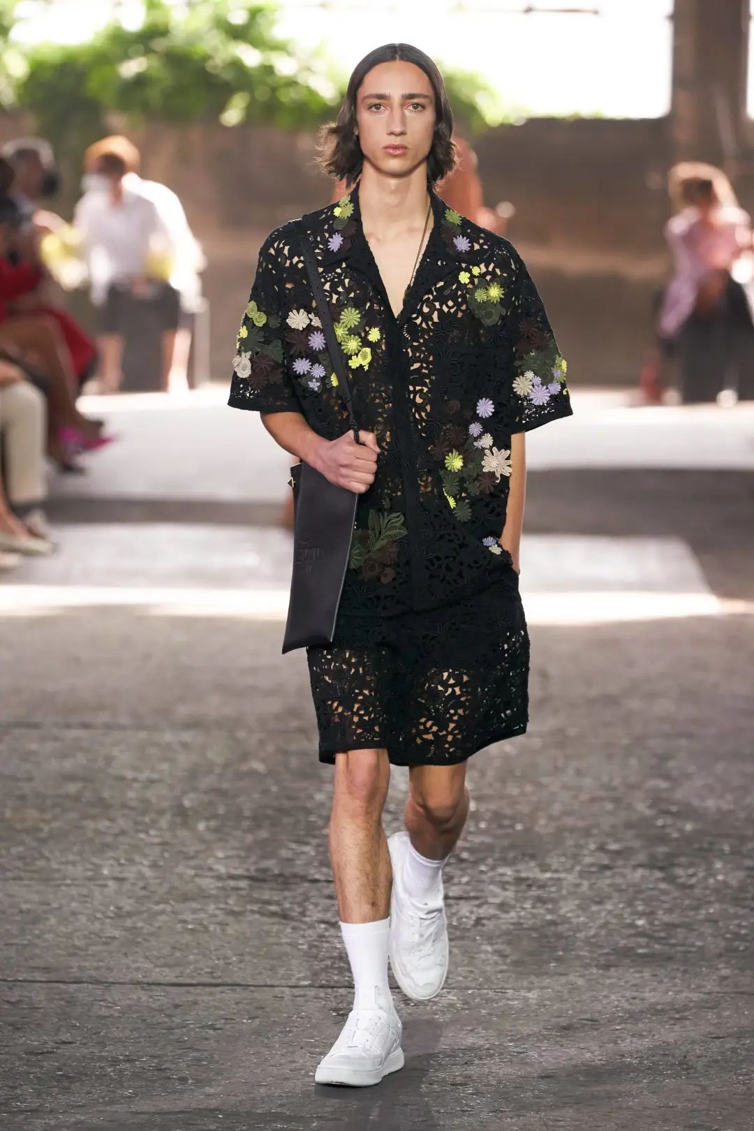 2020时装周解读,井然有序全文