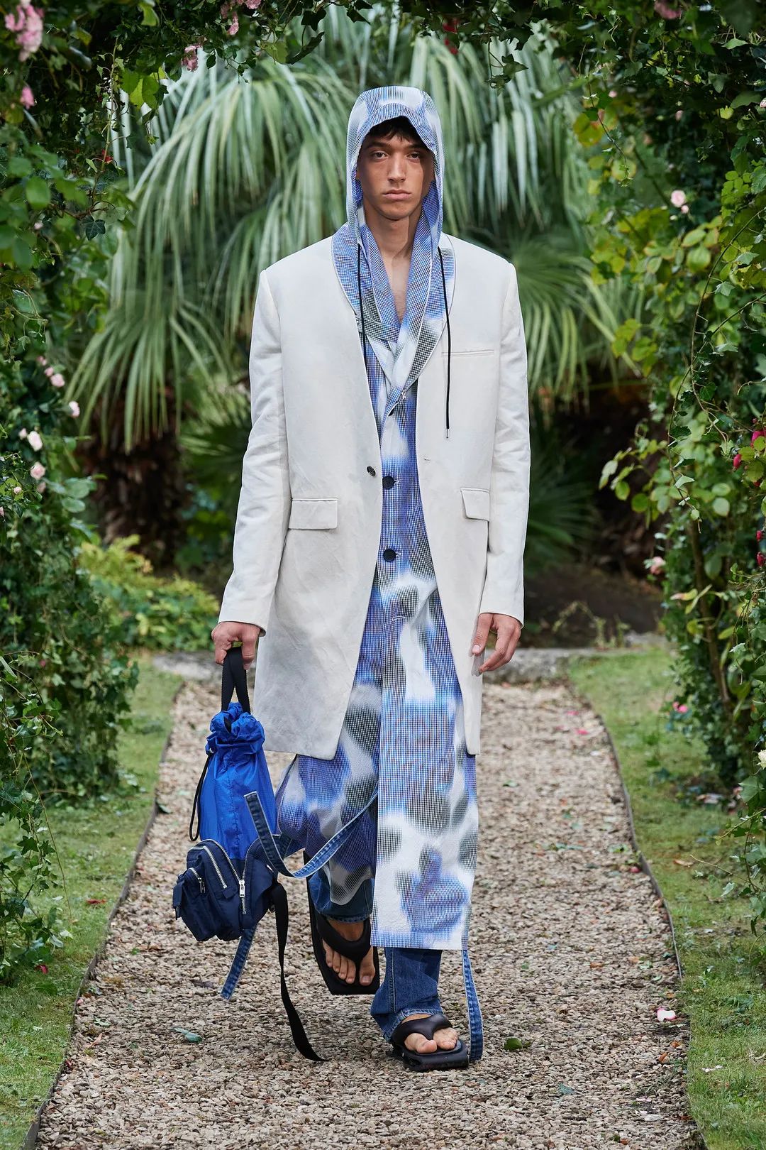 2020时装周解读,井然有序全文