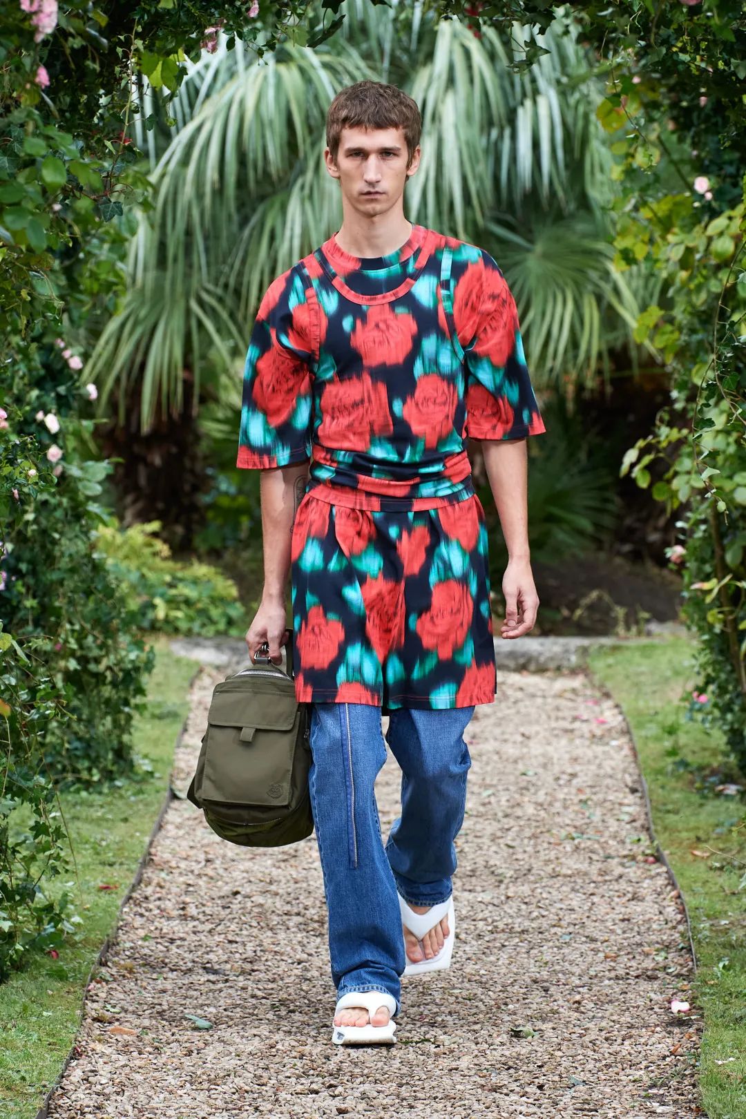 2020时装周解读,井然有序全文