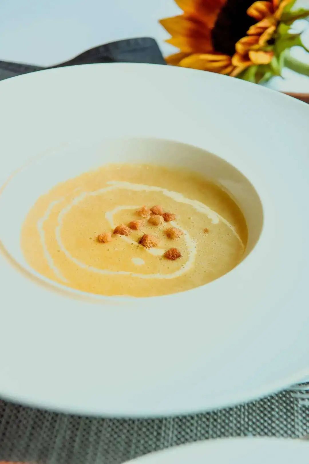 屯里新开finedining，王府花园下午茶，老牌合资酒店新开烘焙坊……本周的贴秋膘指南有点高级（内含福利）|一周好吃