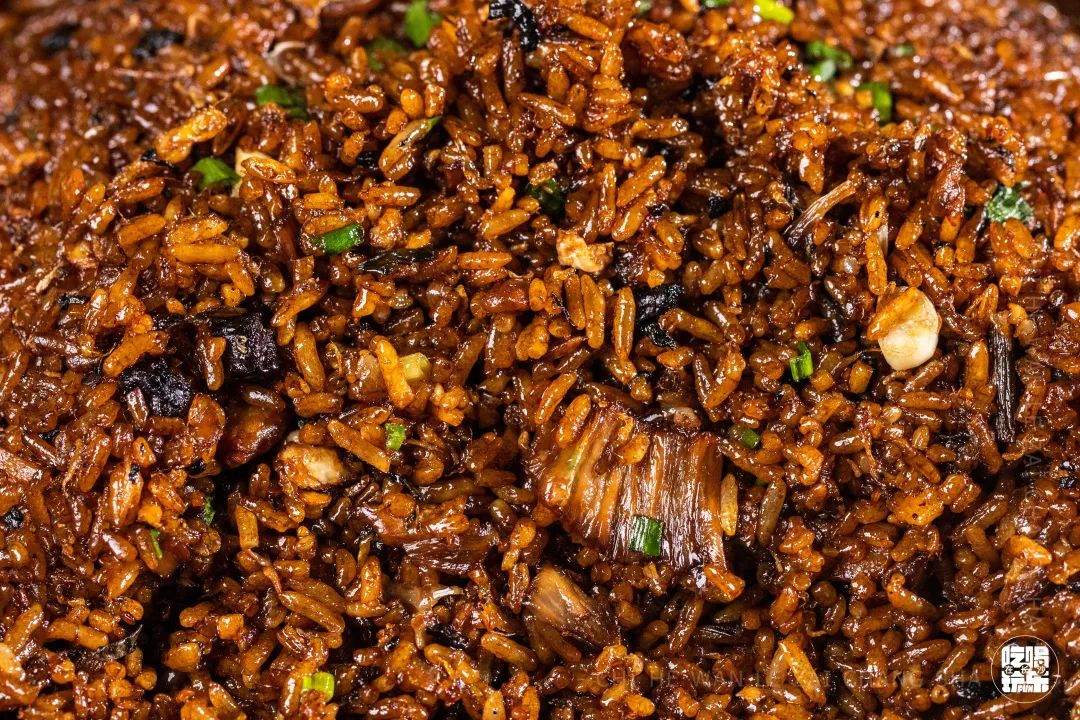 火爆10年的「山村驴庄」终于来长沙啦！扬言要用汤锅驴肉霸占长沙人的餐桌