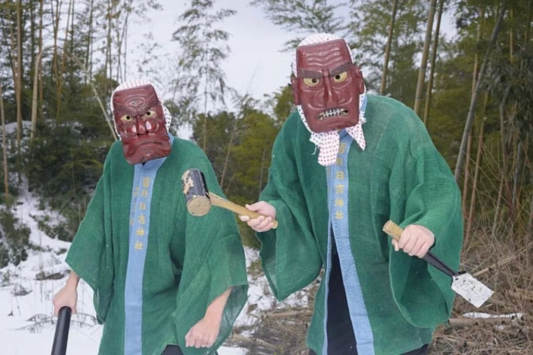 连吴赫都偏爱的「面具」，原来早就成为时装秀场的常客