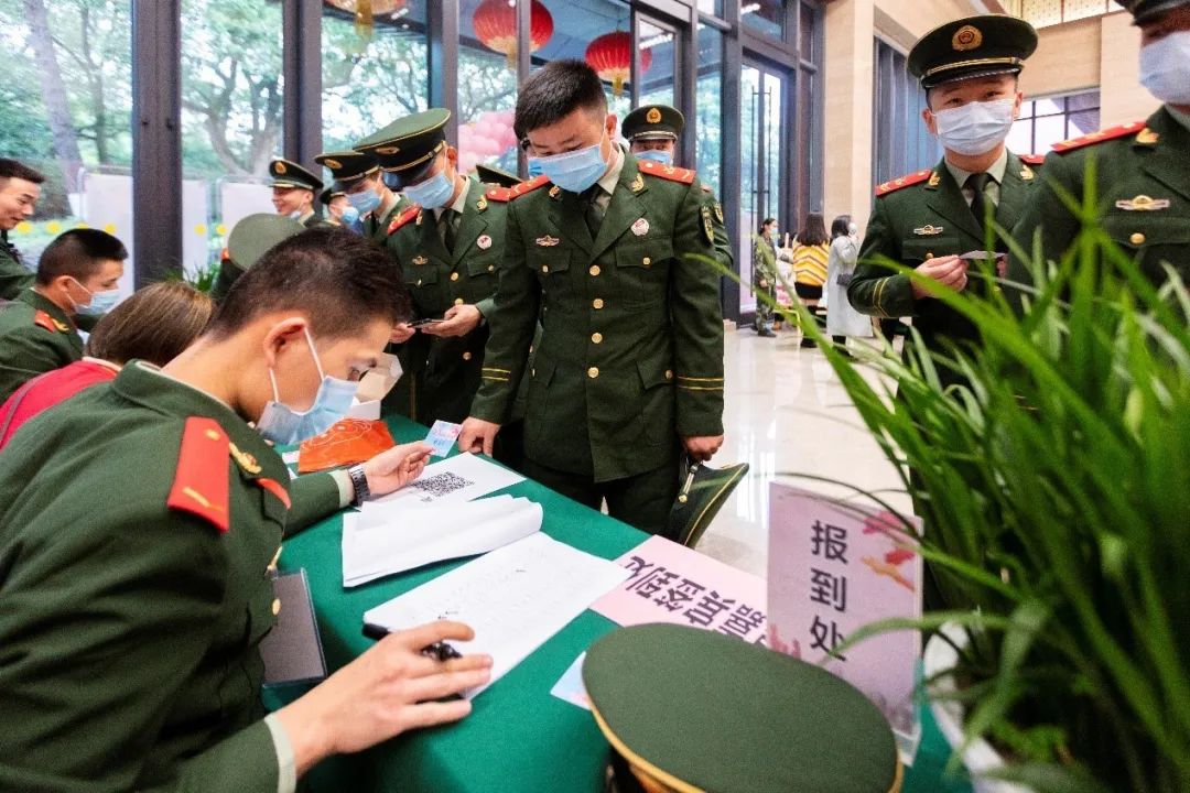 兵哥哥的爱情高甜,兵哥哥的浪漫时光