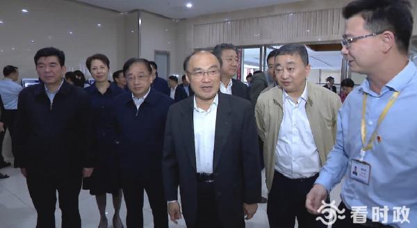 省医保一卡通在哪里办理,啥时候城乡医保能全国一卡通