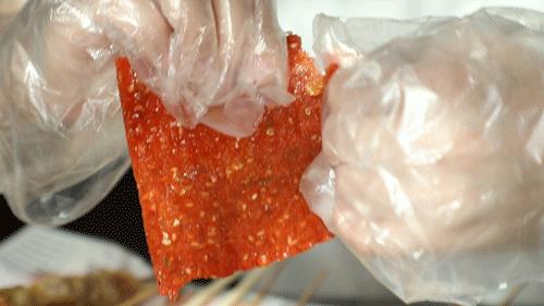 覆盖5个区，这7家“又小又旧”的炸串店，抚慰了不少深夜打工人