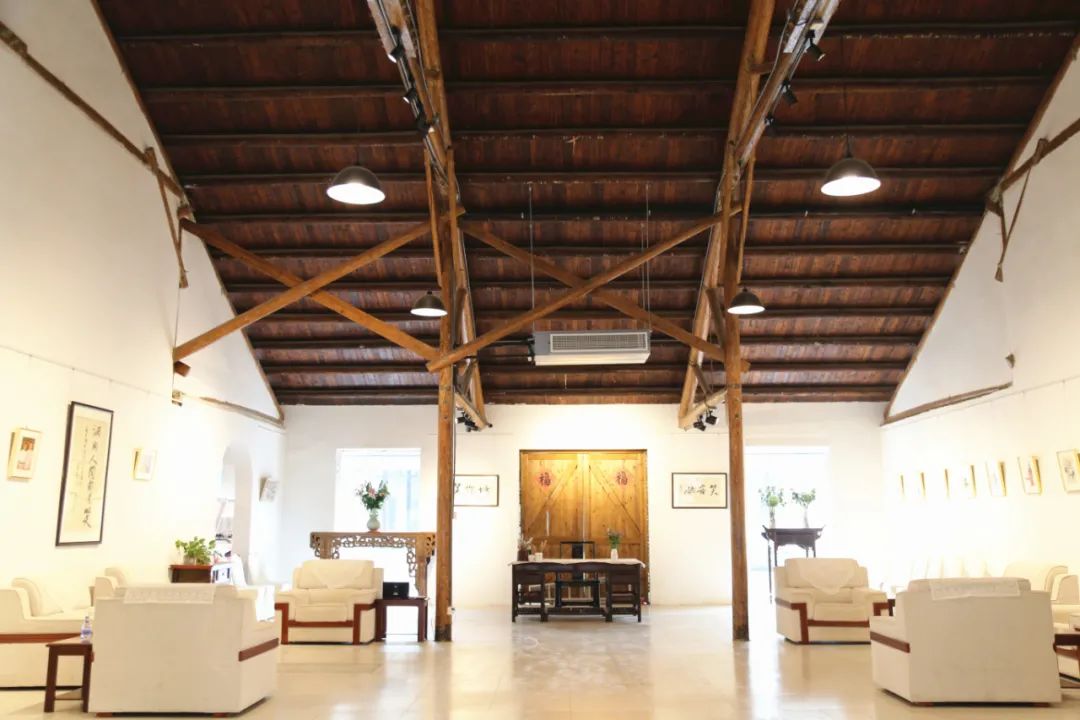 上海松江足球公园,篮球场绿茵场