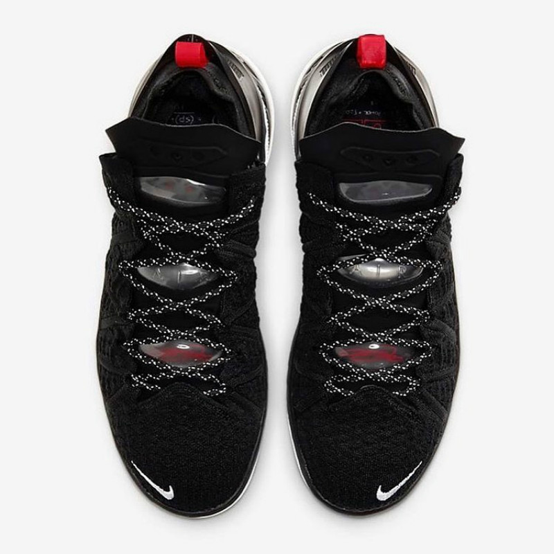 nike新气垫鞋,一只鞋四个气垫