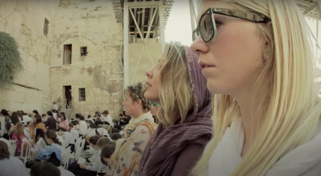 长板女孩·第二季！迟到七年的长板公路大片《OPEN》