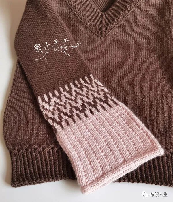 薄款v领毛衣编织图解,从下往上编织咖色开衫毛衣
