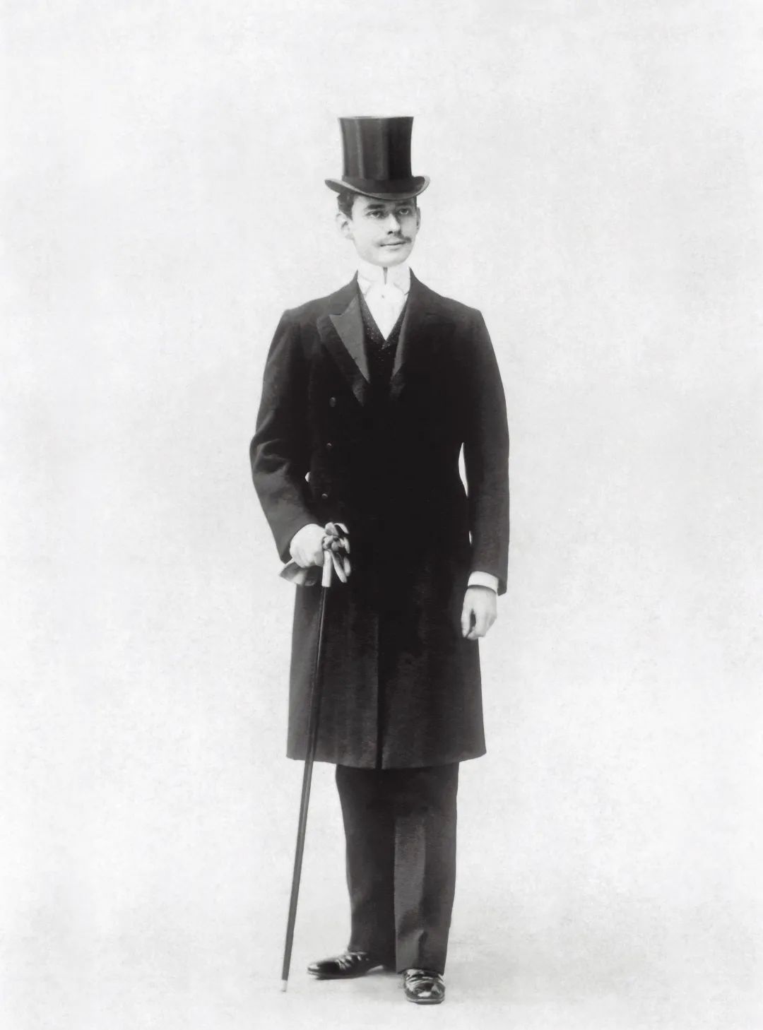 为了盒子而买的东西,买了一盒钻戒