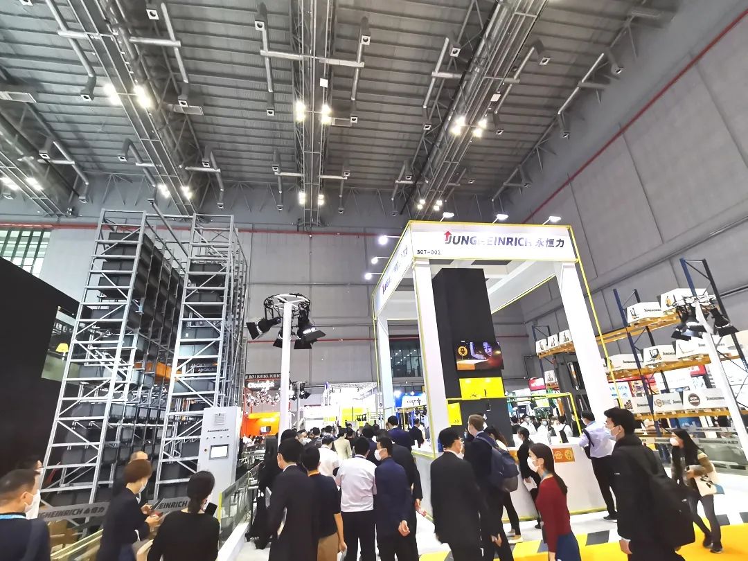 参展闵行企业有啥亮点？跟着区领导逛进博就知道了