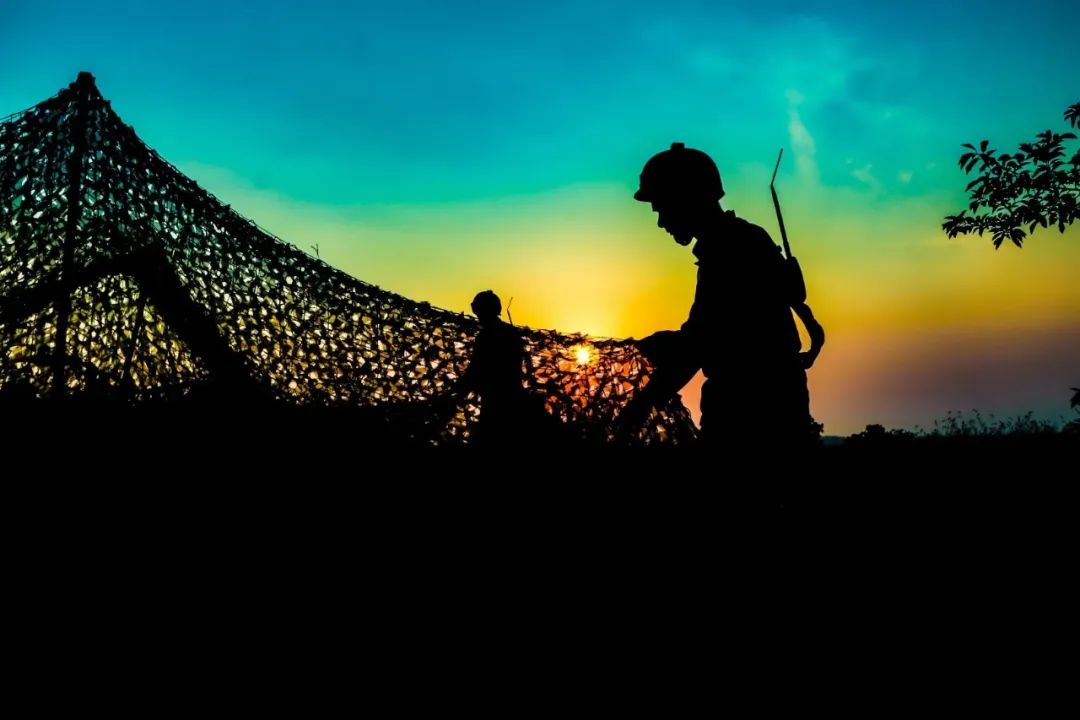 閲嶈繑涓夌晫,閫佸埆涓夌晫