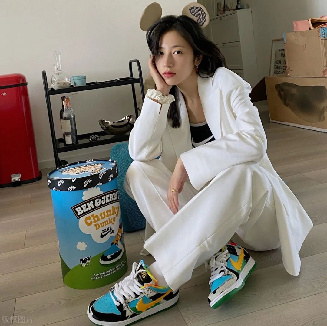 杨幂和杨颖的同款鞋,杨幂和baby同款鞋