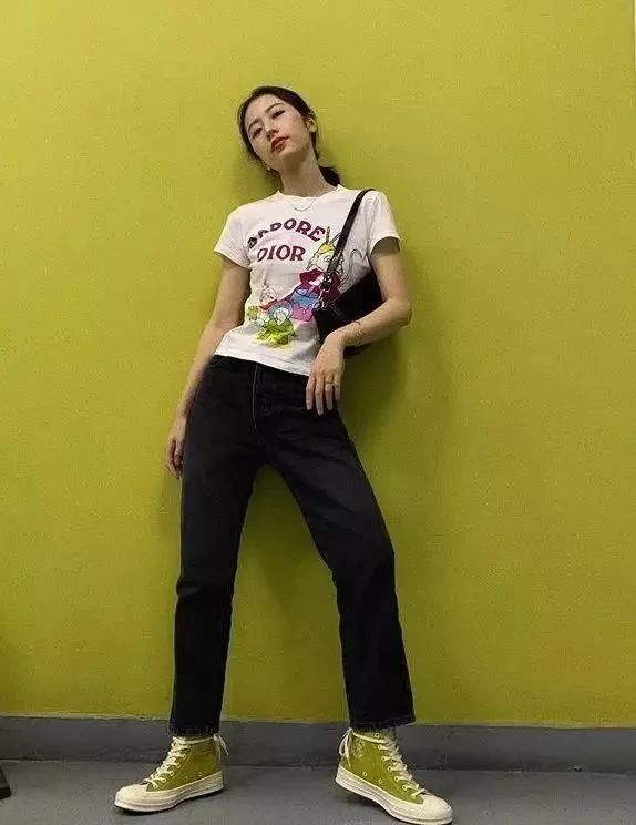 杨幂和杨颖的同款鞋,杨幂和baby同款鞋