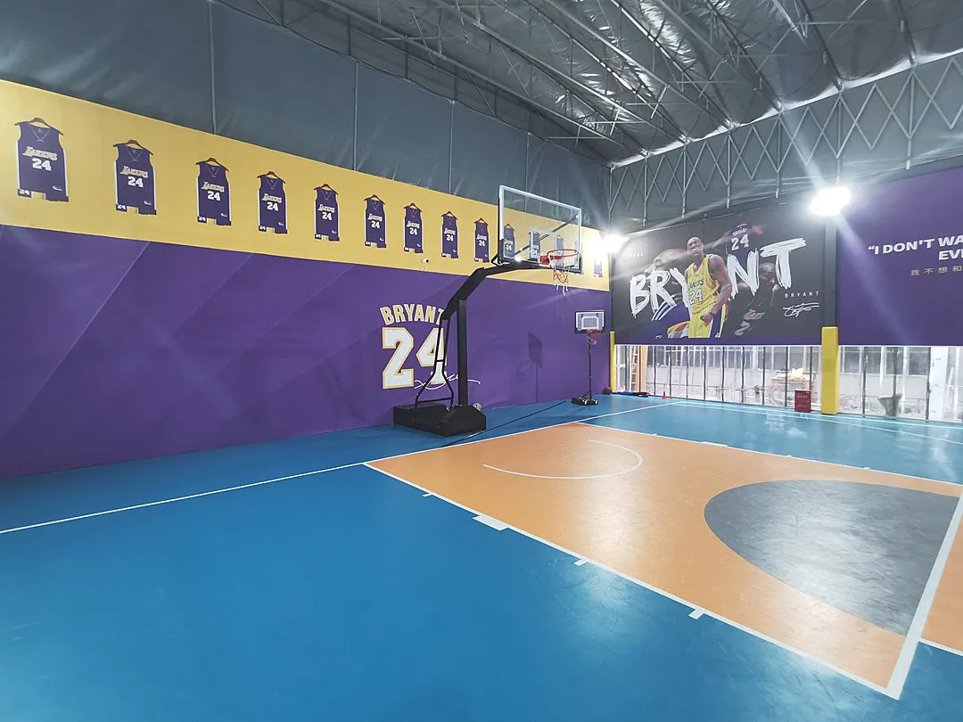 猴哥痞幼上车,猴哥痞幼走红毯