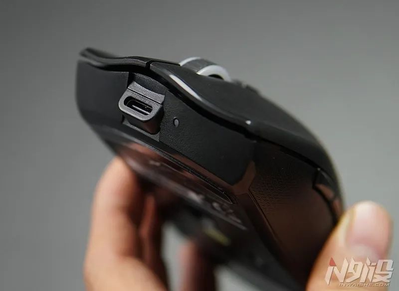 多彩m800无线鼠标拆解,多彩m800pro鼠标测评