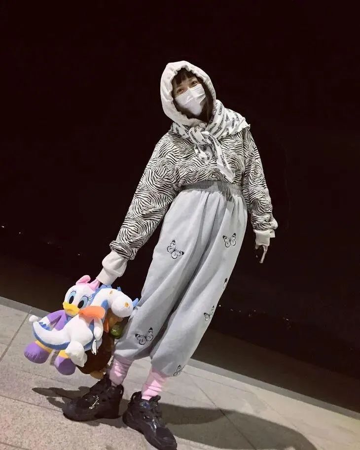 blackpink穿运动装,跟着blackpink学穿搭