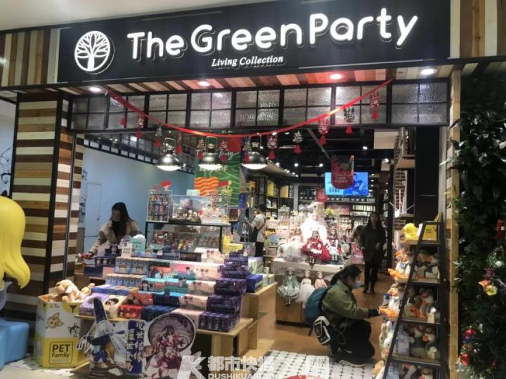 标价59元成本17元，半年卖出8个亿！年轻人买上瘾的这种娃娃，本周五要上市了